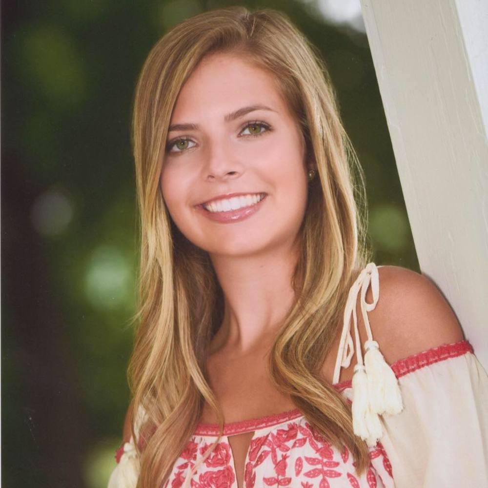 Meet your Posher, Courtney